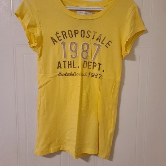 Aeropostale Short Sleeve T - shirt Light Yellow Medium - Picture 1 of 3